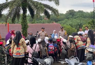 Polsek Ulok Kupai Kenalkan Tugas Kepolisian ke Siswa TK Dahlia Air Lelangi