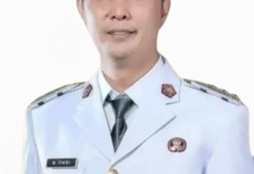 OTT KPK di Bengkulu: Bupati Rejang Lebong Fikri Thobari,…