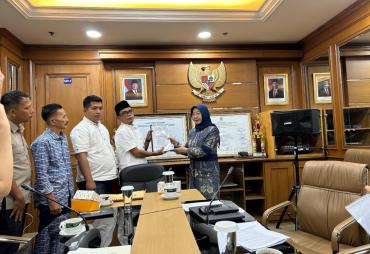 Perjuangan Warga Desa Talang Giring: Adukan Nasib ke…