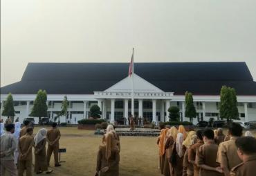 Tingkatkan Pelayanan, Sekda Herwan Antoni Pimpin Apel Pagi…